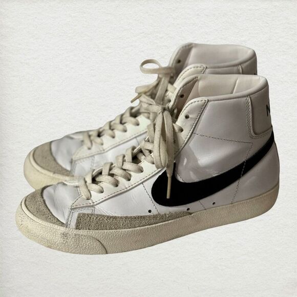 Nike Blazer Mid '77 Women’s Sneakers White/Black Size 7 Activewear Workout Gym - Picture 2 of 9